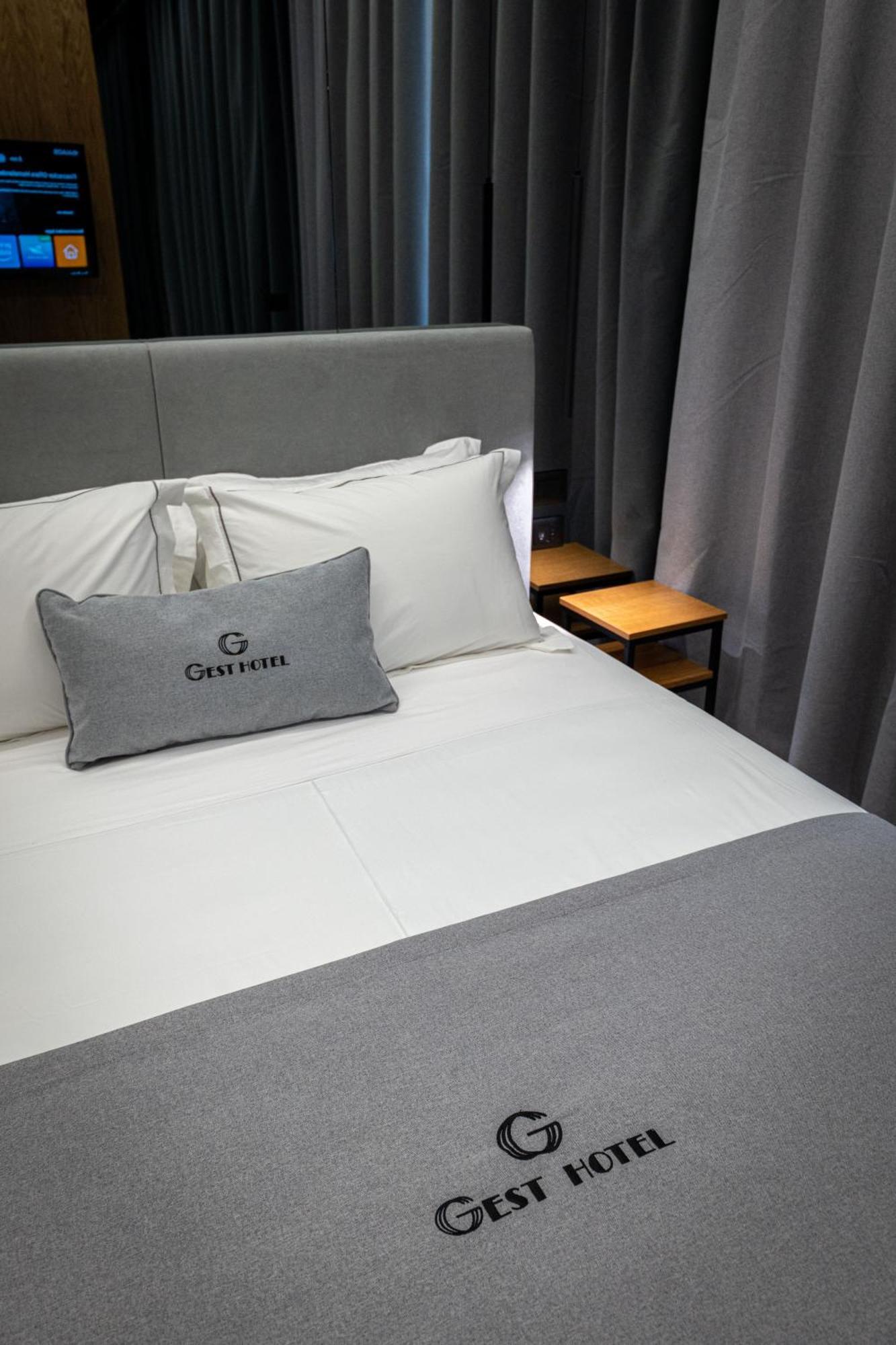 Gest Hotel Radhime Exterior photo